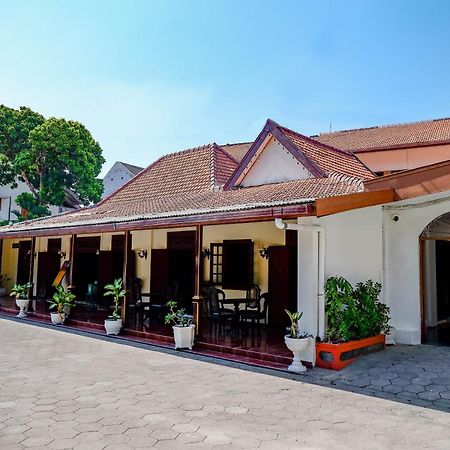 Super Oyo Capital O 1644 Hotel Griya Kencana Surakarta  Luaran gambar