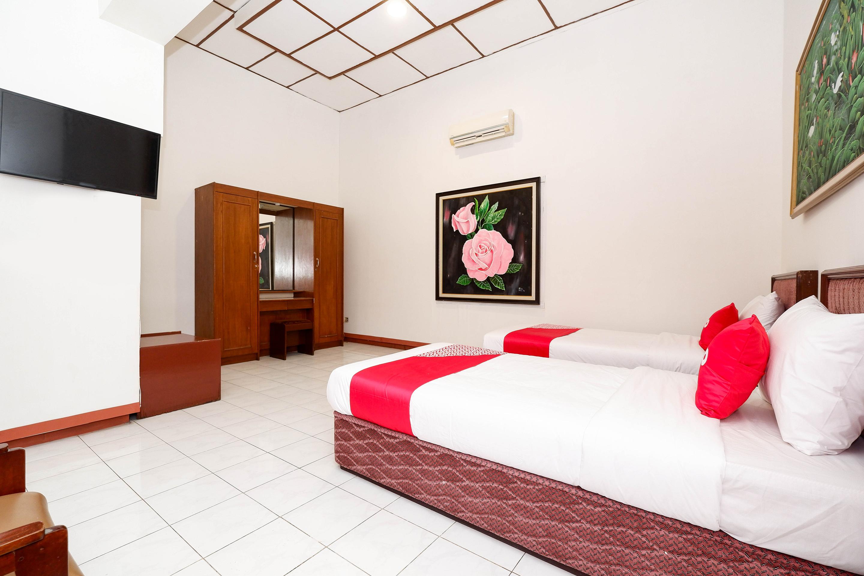 Super Oyo Capital O 1644 Hotel Griya Kencana Surakarta  Luaran gambar