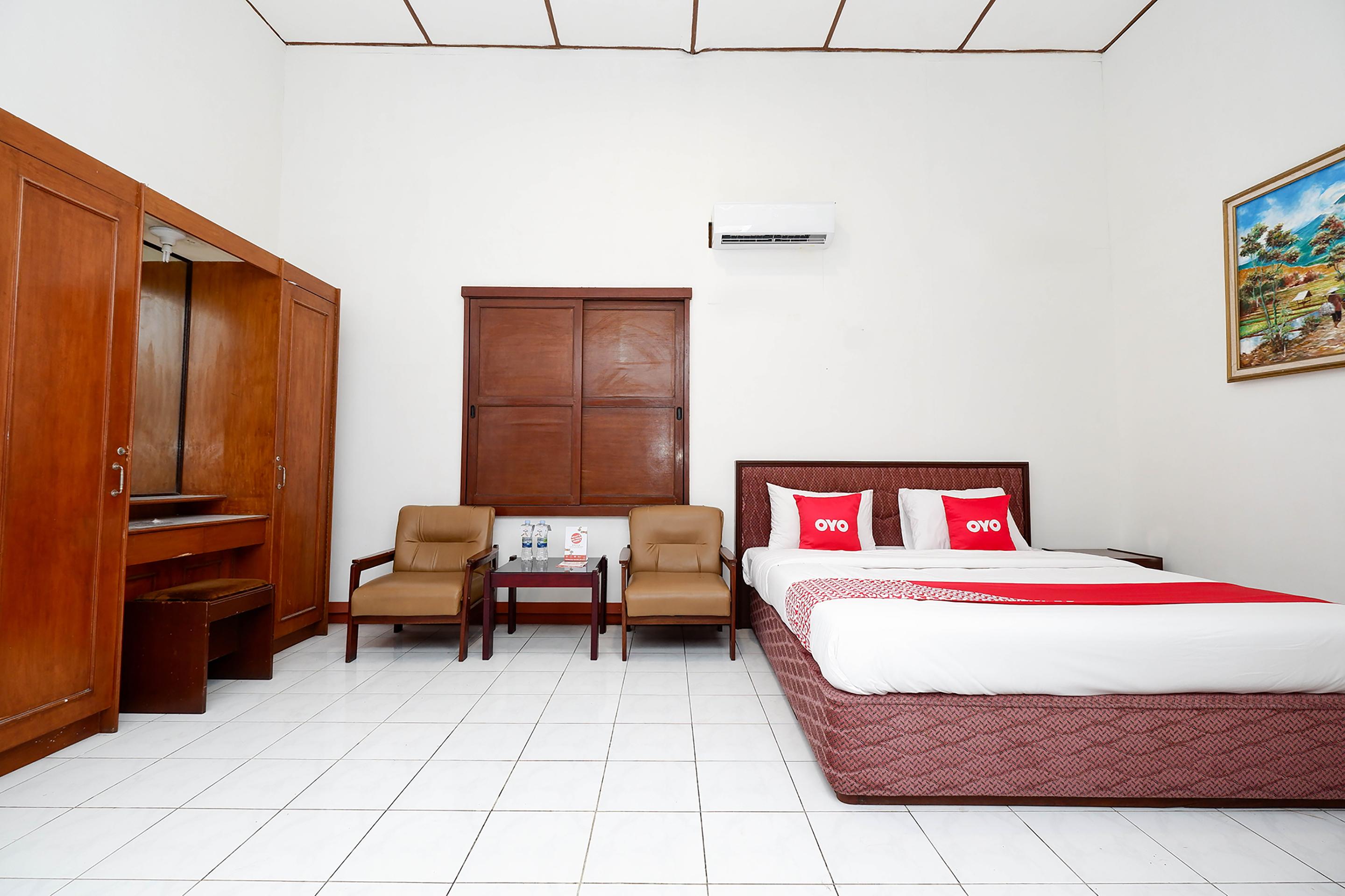 Super Oyo Capital O 1644 Hotel Griya Kencana Surakarta  Luaran gambar