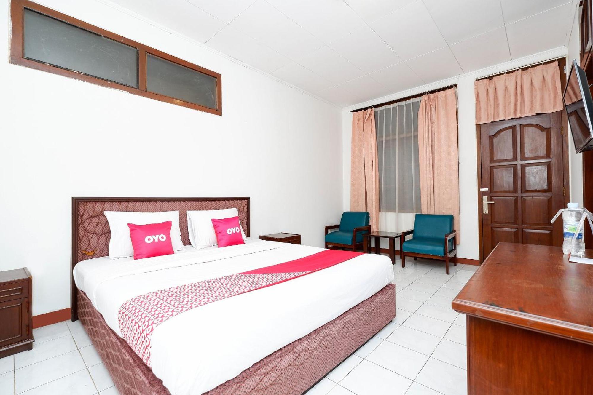Super Oyo Capital O 1644 Hotel Griya Kencana Surakarta  Luaran gambar