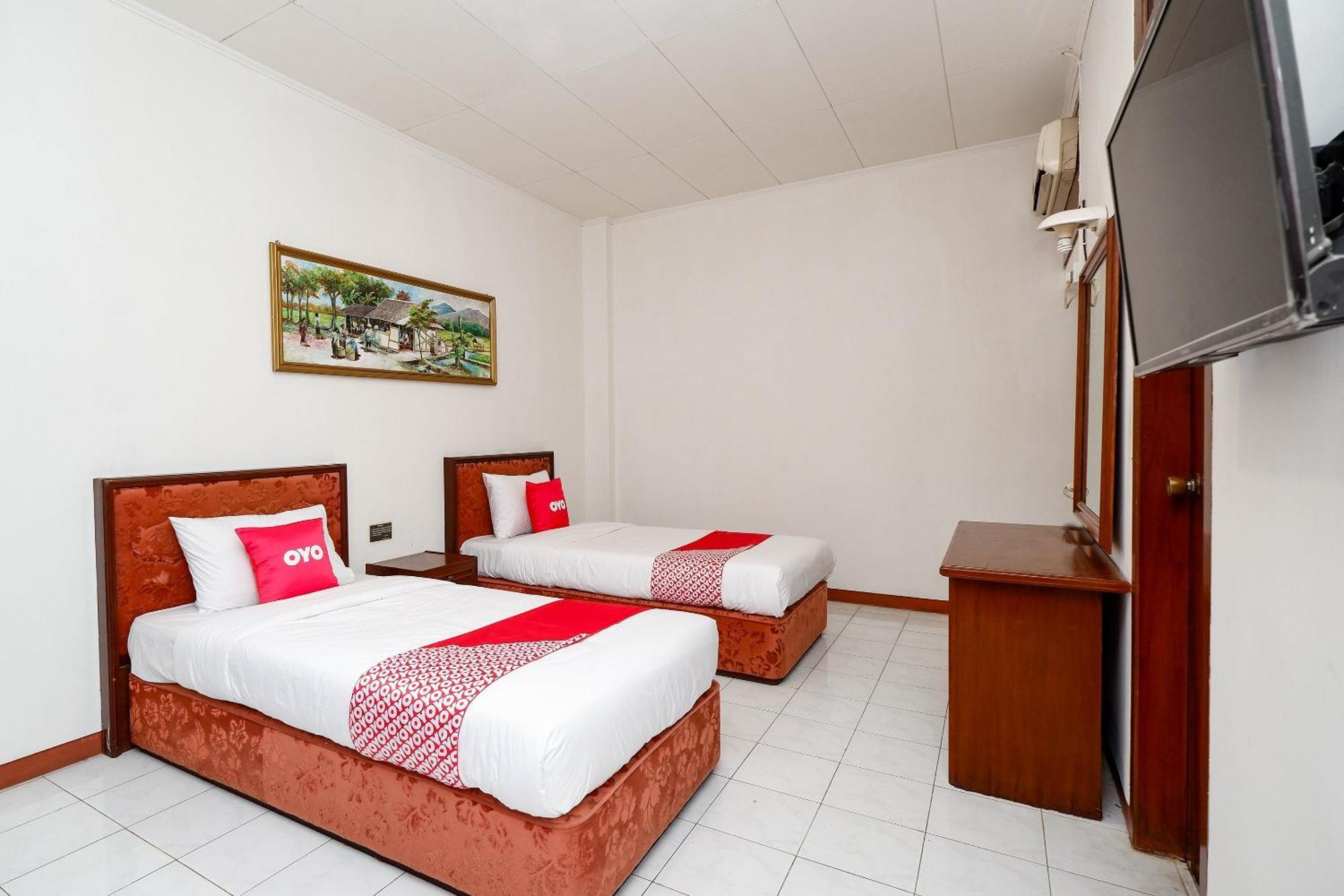 Super Oyo Capital O 1644 Hotel Griya Kencana Surakarta  Luaran gambar