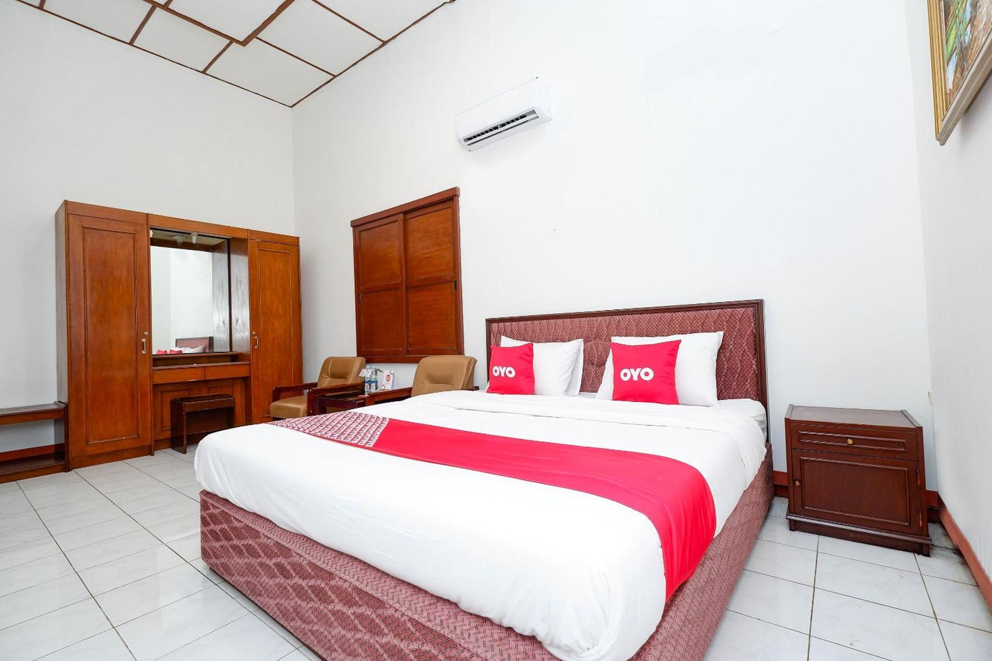 Super Oyo Capital O 1644 Hotel Griya Kencana Surakarta  Luaran gambar